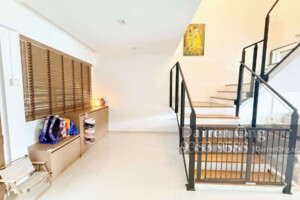 543 Jelapang Road HDB Executive Mansionette Fully Renovated For Sale - Stairway 543 Jelapang Road HDB Executive Mansionette Fully Renovated For Sale - Stairway