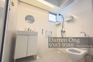 233B Sumang Lane - High Floor HDB 5 Room For Sale - Common Bathroom 233B Sumang Lane - High Floor HDB 5 Room For Sale - Common Bathroom